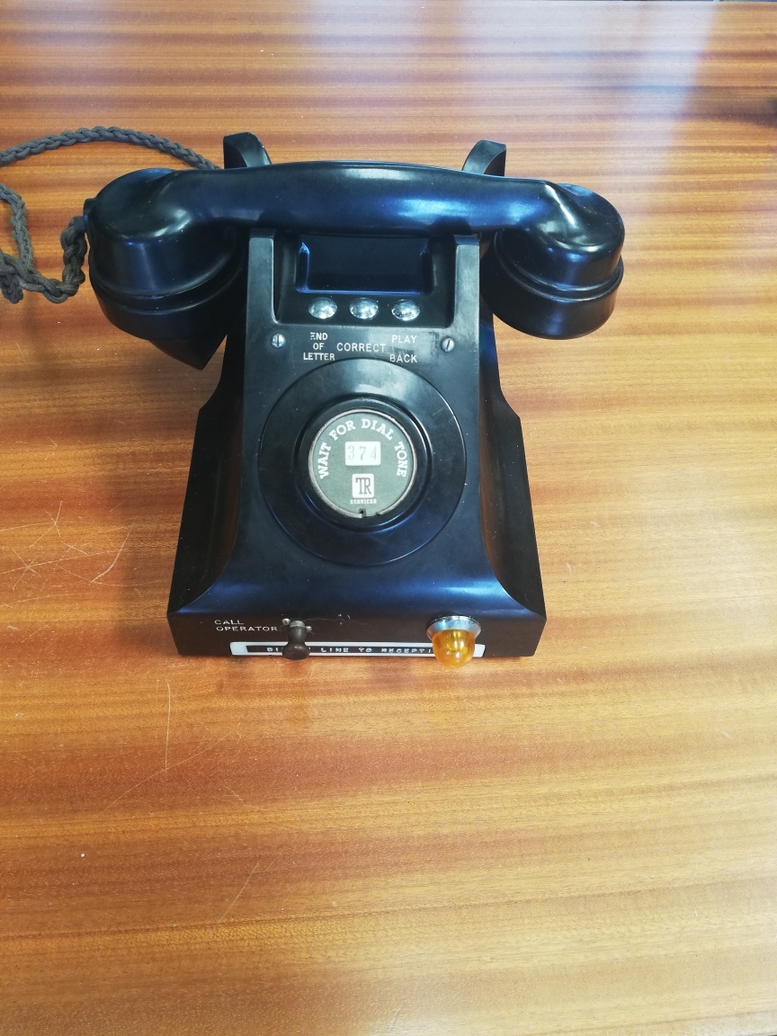 Phone Bakelight Black Revival Props