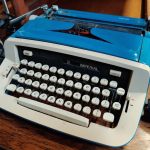 Typewriter_-_Imperial_Safari.jpg