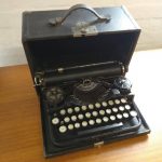 Underwood_Typewriter.jpg