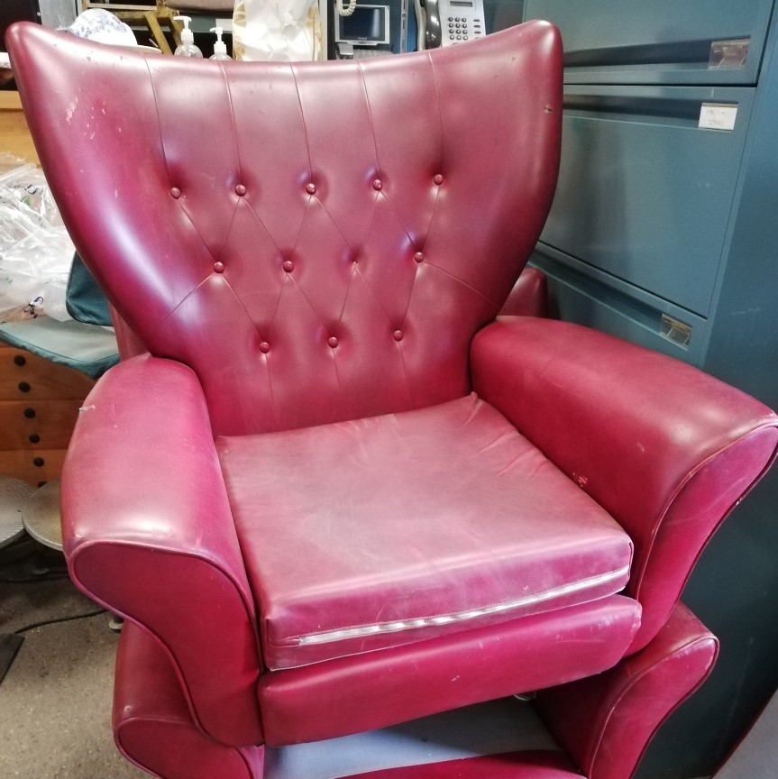 red_armchair.jpg