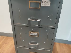 Filing Cabinet - Grey (Chrome Handles) 3 Drawer